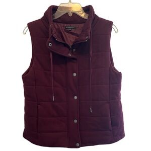 Staccato quilted Vest SZ M maroon/burgandy pockets